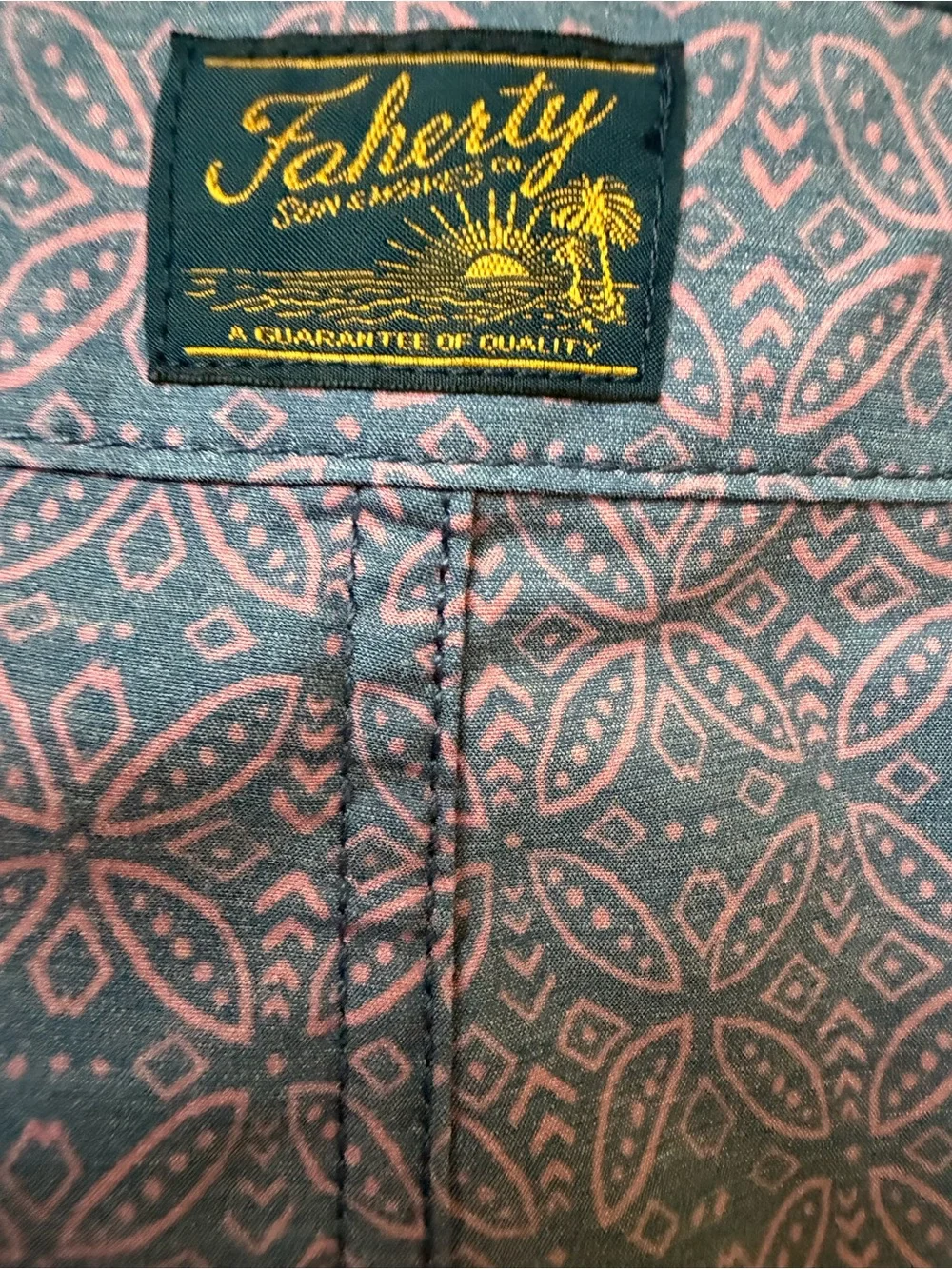 NWT Faherty Biarritz Boardshorts 38 in Dusk Rose Medallion